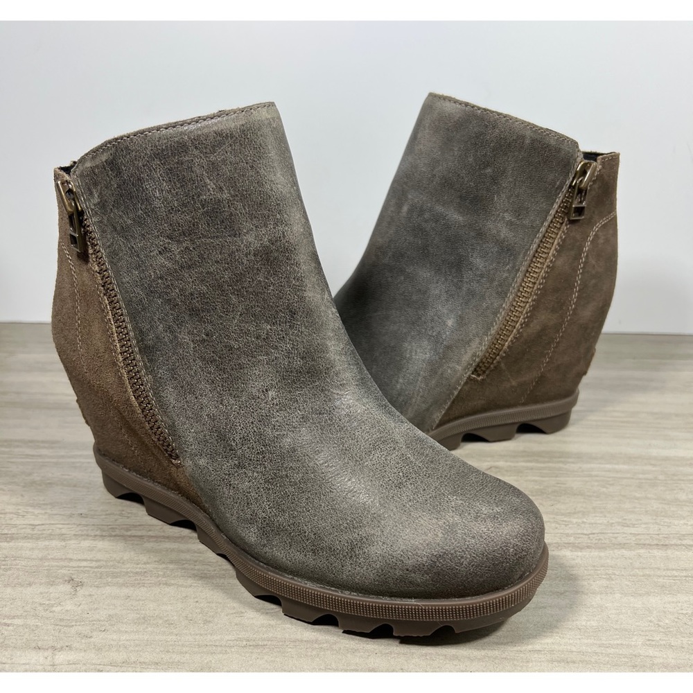 SOREL JOAN OF ARTIC WEDGE
ZIP BOOTIE DISTRESSED
LEATHER